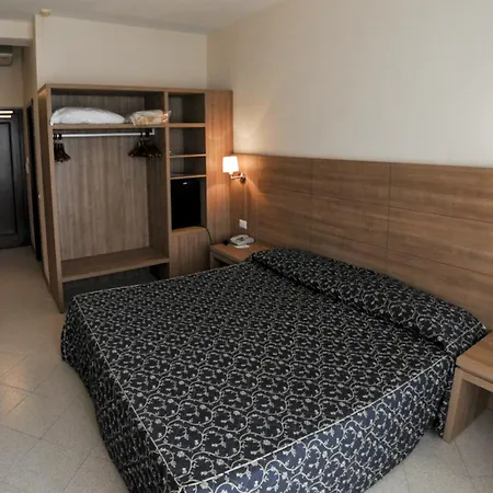 Mediterraneo Hotel 3*