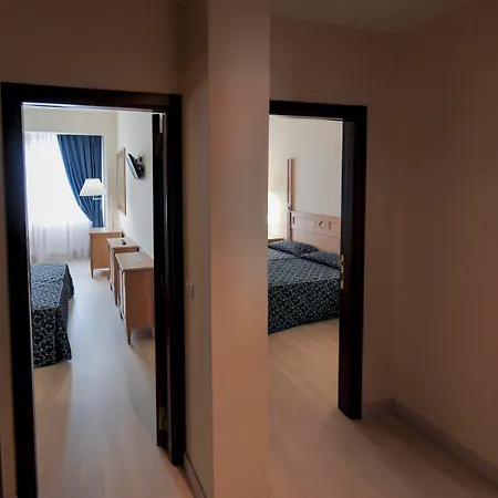 Mediterraneo Hotell 3*