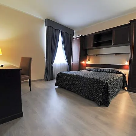 Mediterraneo Otel 3*