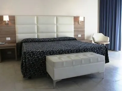 Mediterraneo 3*
